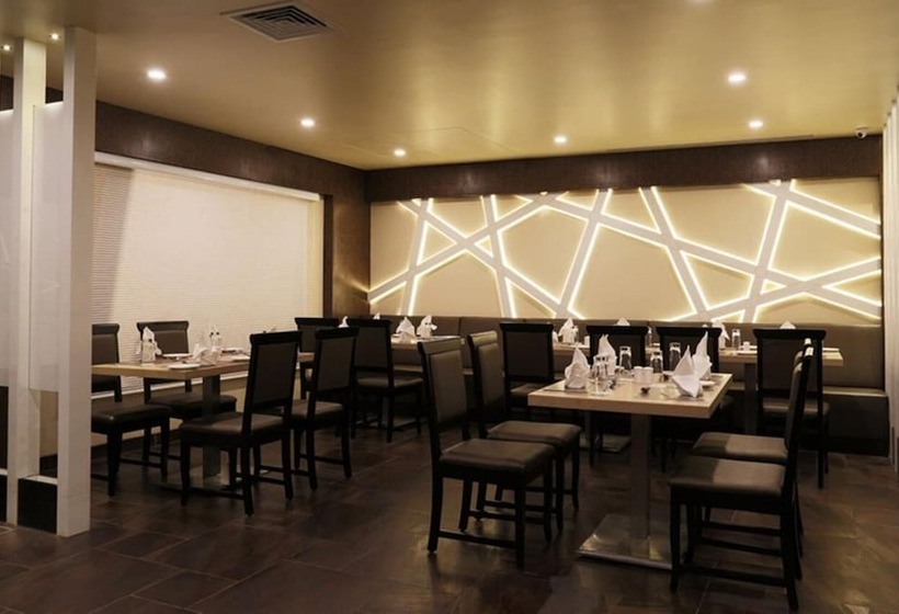 ホテル Grand Kailash