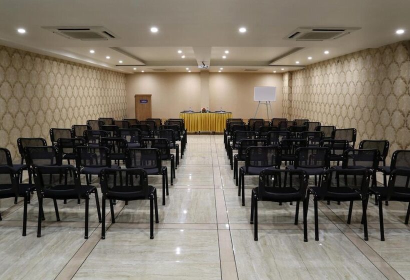 ホテル Grand Kailash