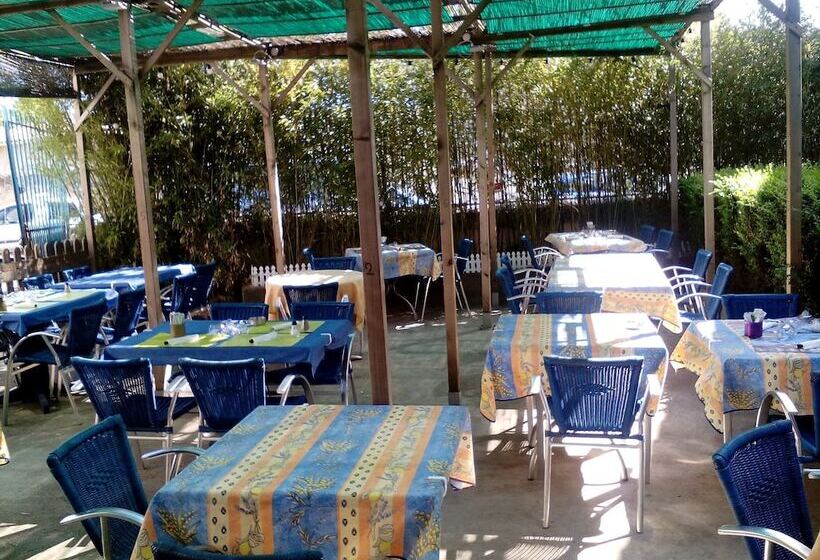 فندق Le Relais Bleu