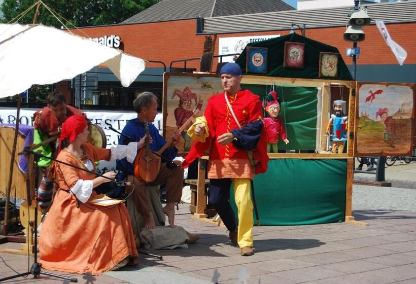 בית מלון כפרי Piast Przy Zamku