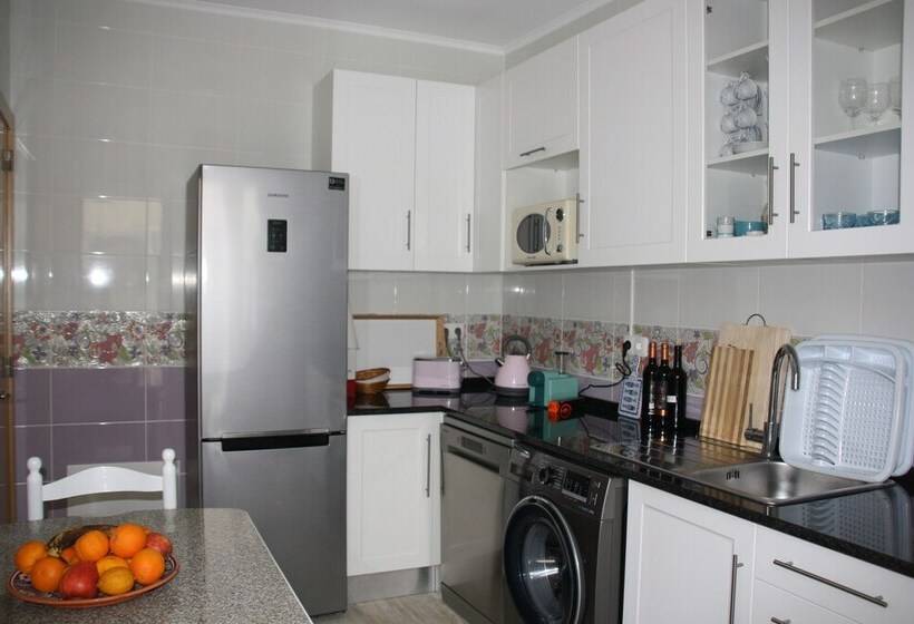 House Of Orchids With Pátio