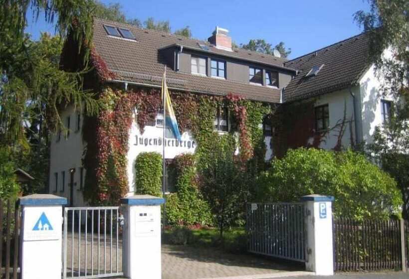 Jugendherberge Hof   Hostel