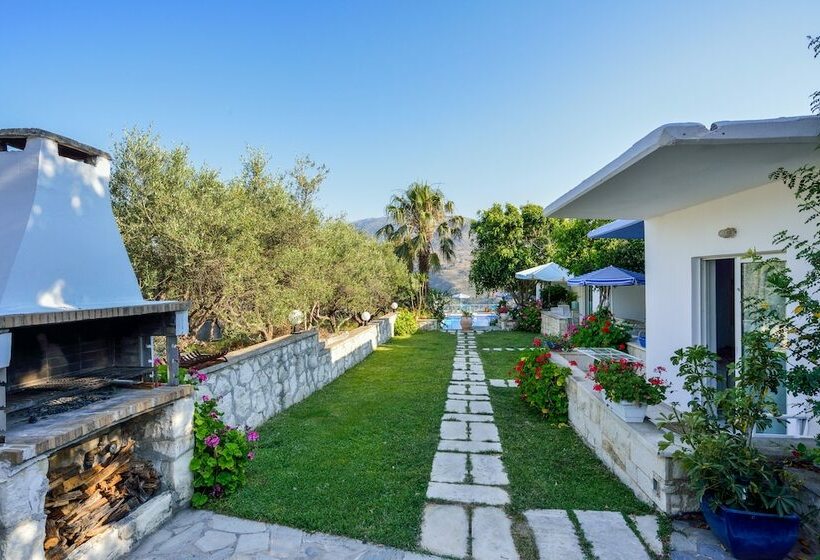 Marika Studios & Apartments