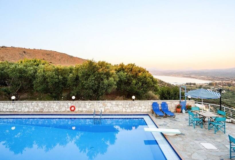 Marika Studios & Apartments