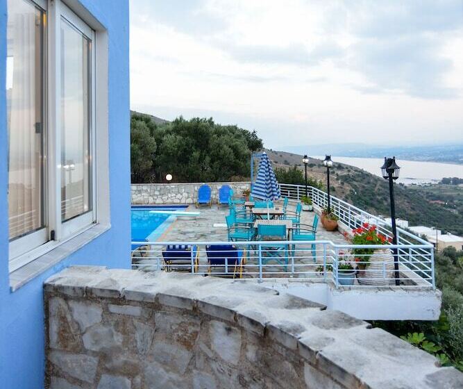 Marika Studios & Apartments