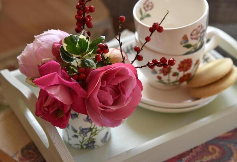 Netherton Farm Lodge