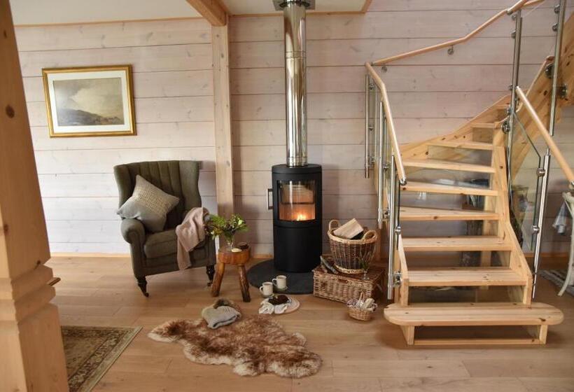 Netherton Farm Lodge