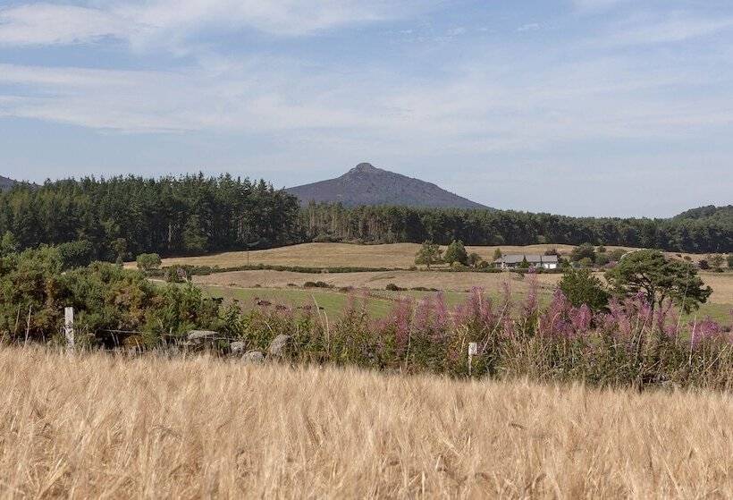 Netherton Farm Lodge