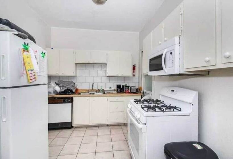 بنسيون Bedrooms Near Fenway & Downtown Boston