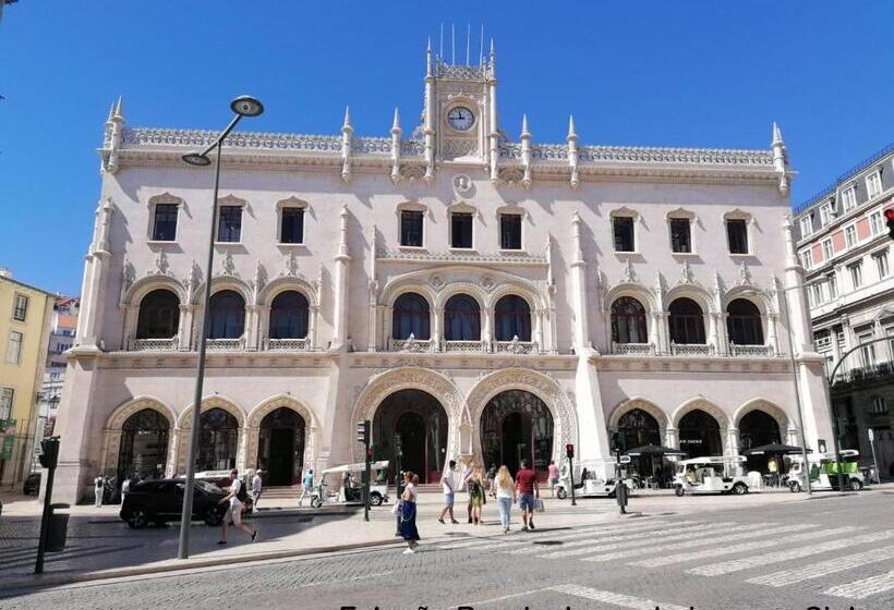 پانسیون Chiado Open World Hostel