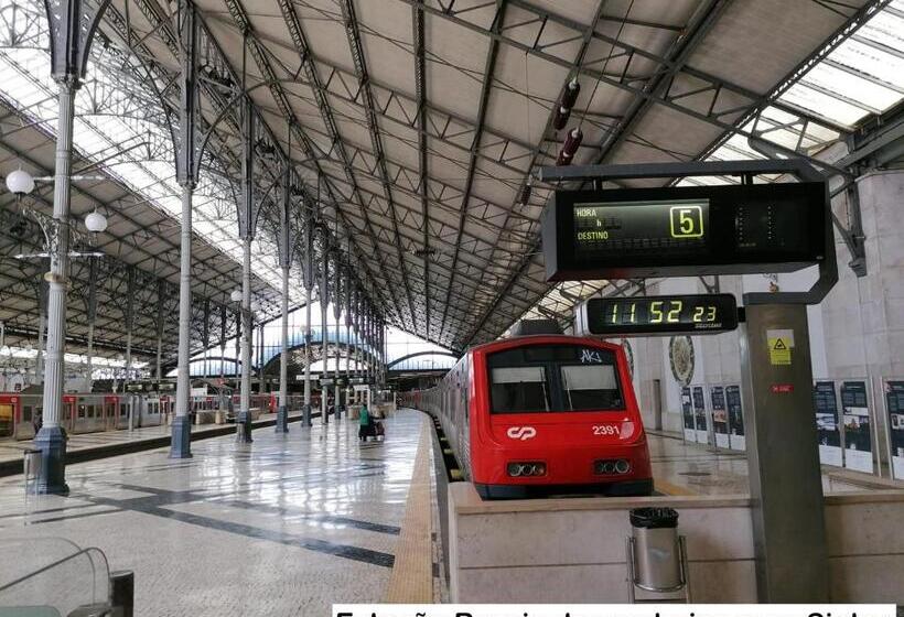 پانسیون Chiado Open World Hostel