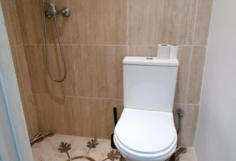 پانسیون Chiado Open World Hostel