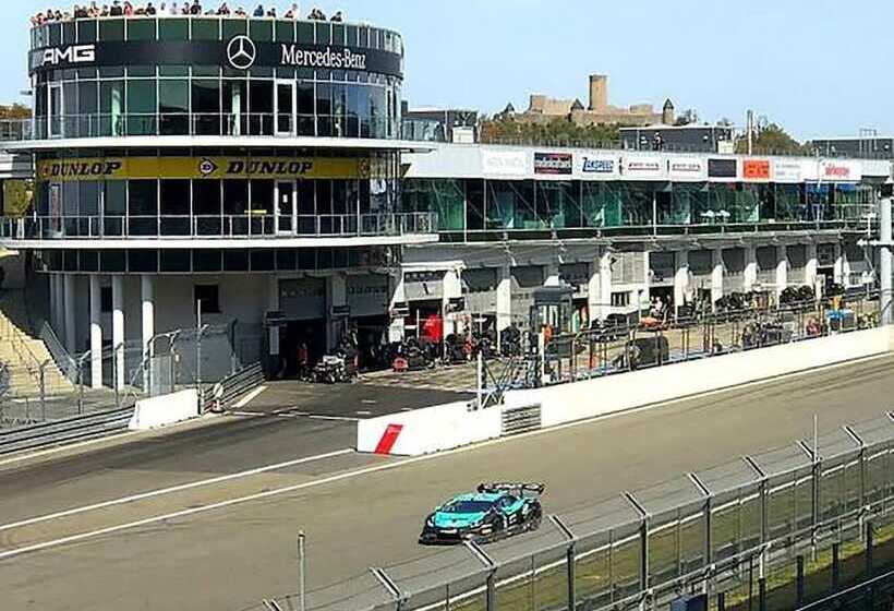 膳宿费 Df Am Ring Nürburg