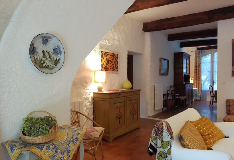 펜션 La Maison Du Marquis De Montauroux