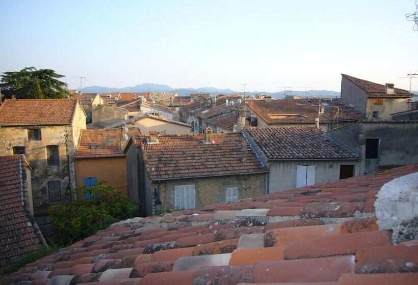 펜션 La Maison Du Marquis De Montauroux