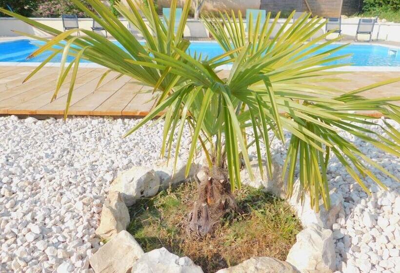 פנסיון Le Puits De Garival