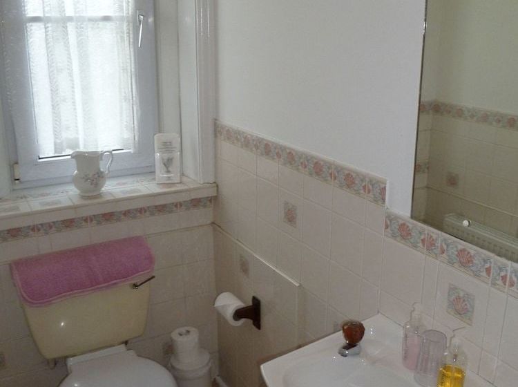 פנסיון Longhope Guest House