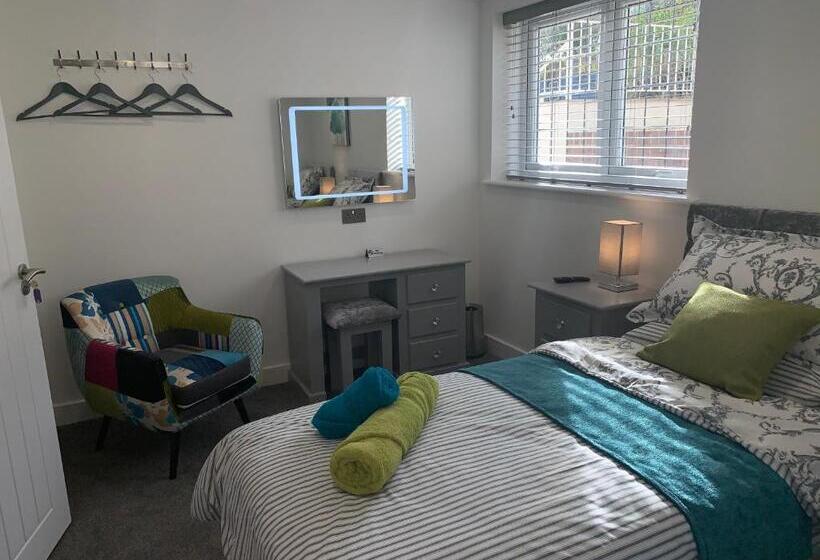 펜션 Rosemary House Accommodation Nr Chew Valley