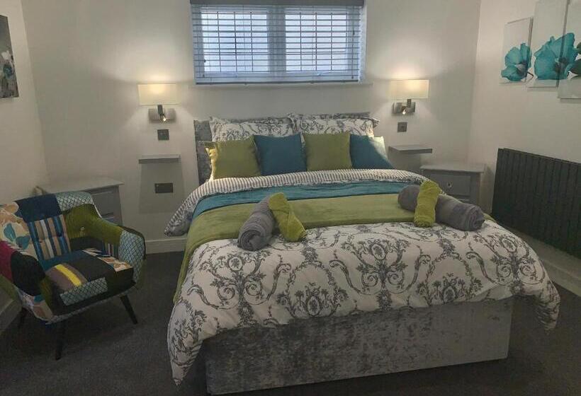 펜션 Rosemary House Accommodation Nr Chew Valley