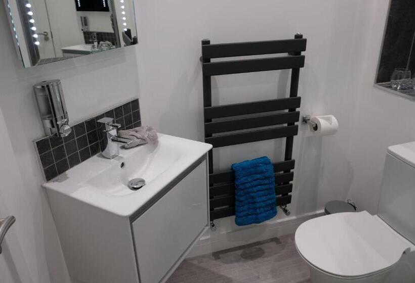 펜션 Rosemary House Accommodation Nr Chew Valley