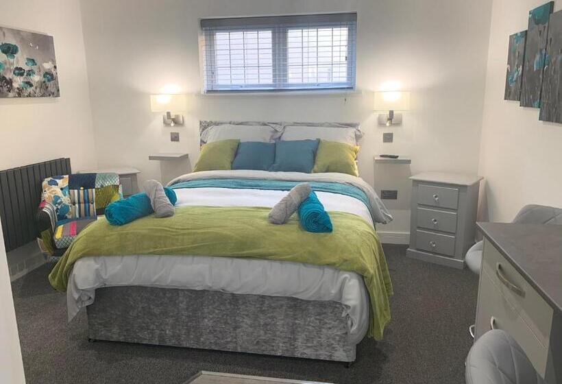 펜션 Rosemary House Accommodation Nr Chew Valley