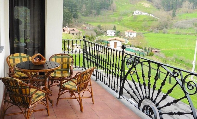 פנסיון Txanpardin