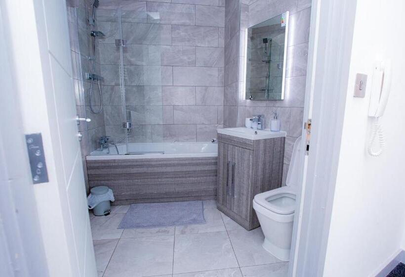 Spacious Urban City Apartment