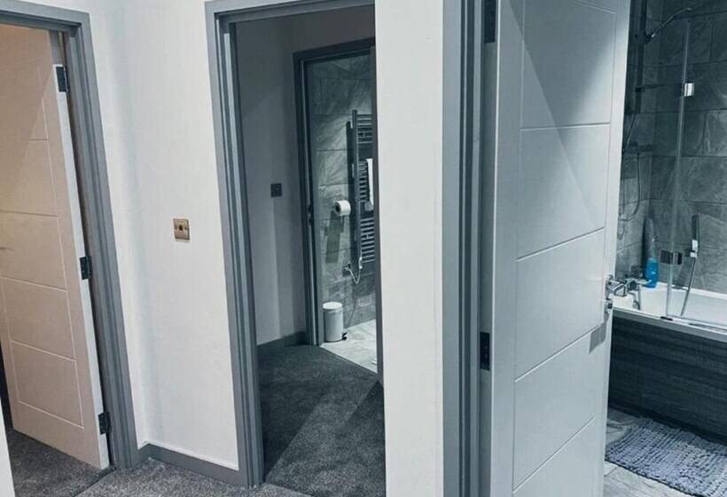 Spacious Urban City Apartment