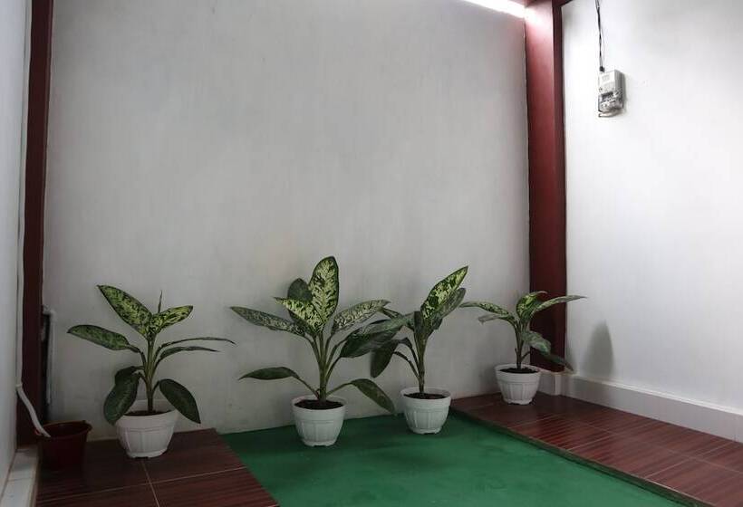 Spot On 1772 Hotel Penginapan Cemara Syariah