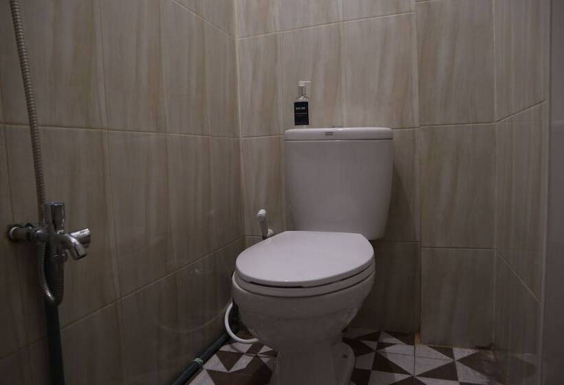 Spot On 1772 Hotel Penginapan Cemara Syariah