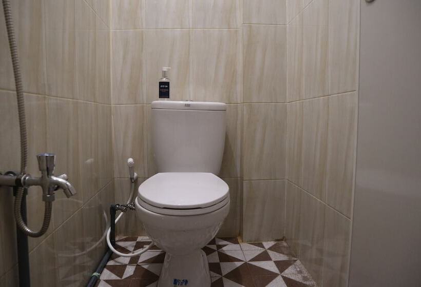 Spot On 1772 Hotel Penginapan Cemara Syariah