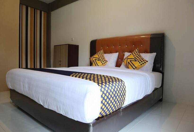 Spot On 1772 Hotel Penginapan Cemara Syariah