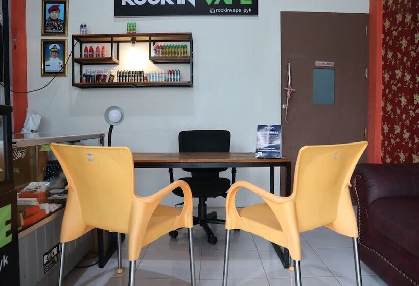 Spot On 1772 Hotel Penginapan Cemara Syariah