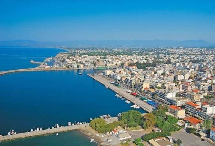 Thano S Stylish Flat, Just 150m To The Beach