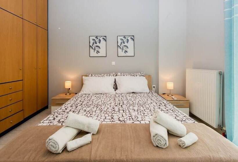 Thano S Stylish Flat, Just 150m To The Beach