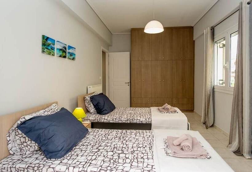 Thano S Stylish Flat, Just 150m To The Beach