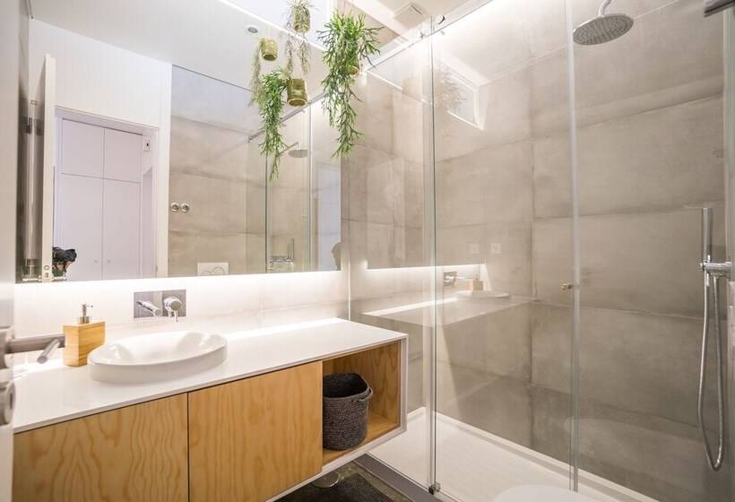 Wood Wall & Garden Apartment