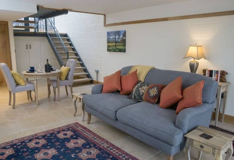 Woodchester Valley Vineyard Barns