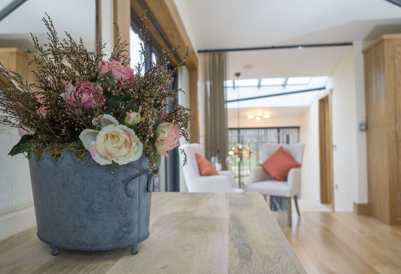 Woodchester Valley Vineyard Barns