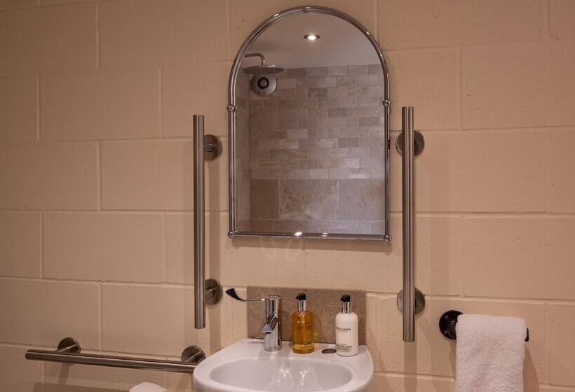 Woodchester Valley Vineyard Barns