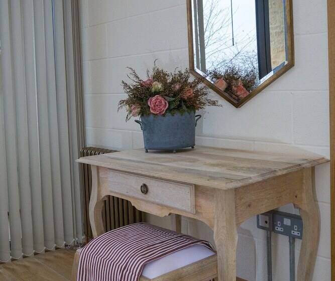 Woodchester Valley Vineyard Barns