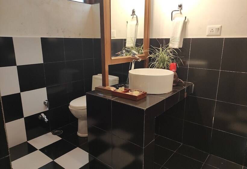 Aamod Monolith Resort Bhimtal