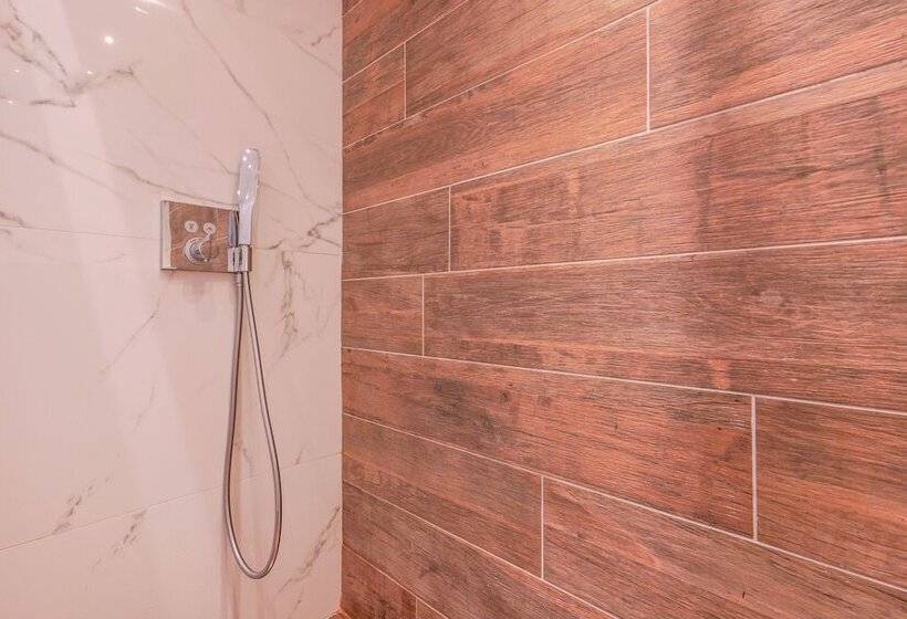 تختخواب و صبحانه Attico Di Via D'azeglio