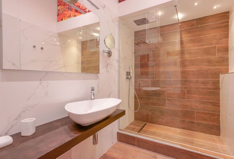 تختخواب و صبحانه Attico Di Via D'azeglio