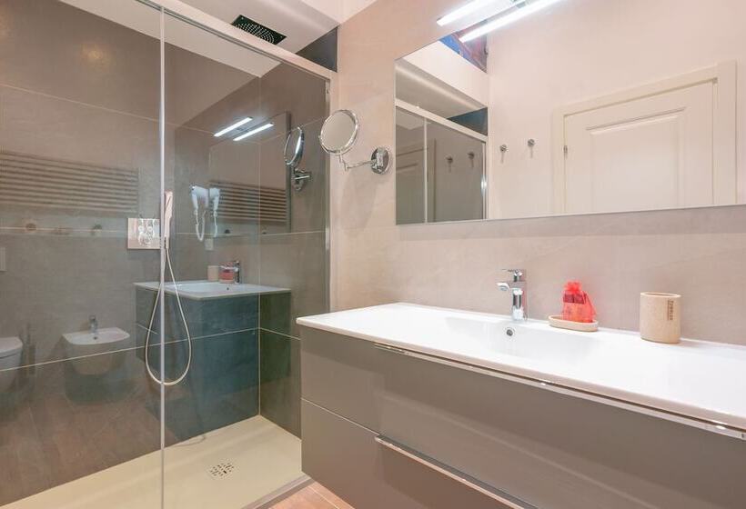 تختخواب و صبحانه Attico Di Via D'azeglio