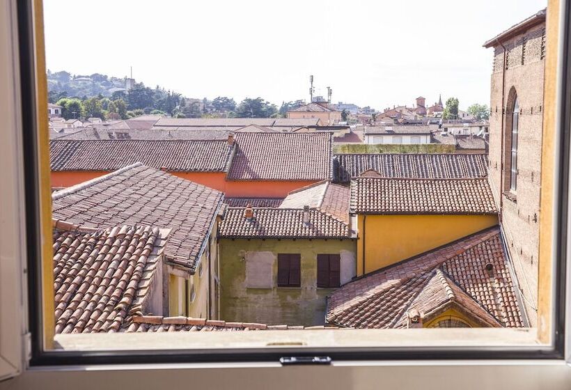 تختخواب و صبحانه Attico Di Via D'azeglio