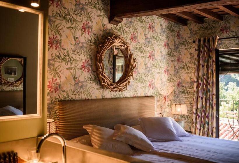 De Aldaca Rural   Only Adults