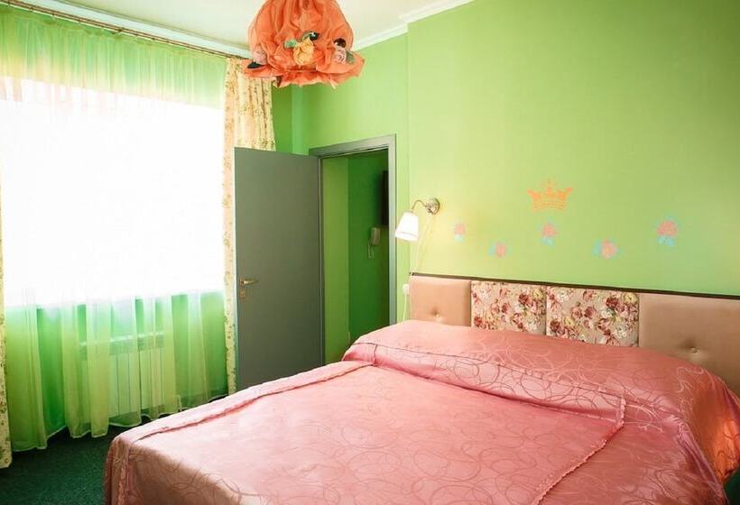 مسافرخانه Raketa