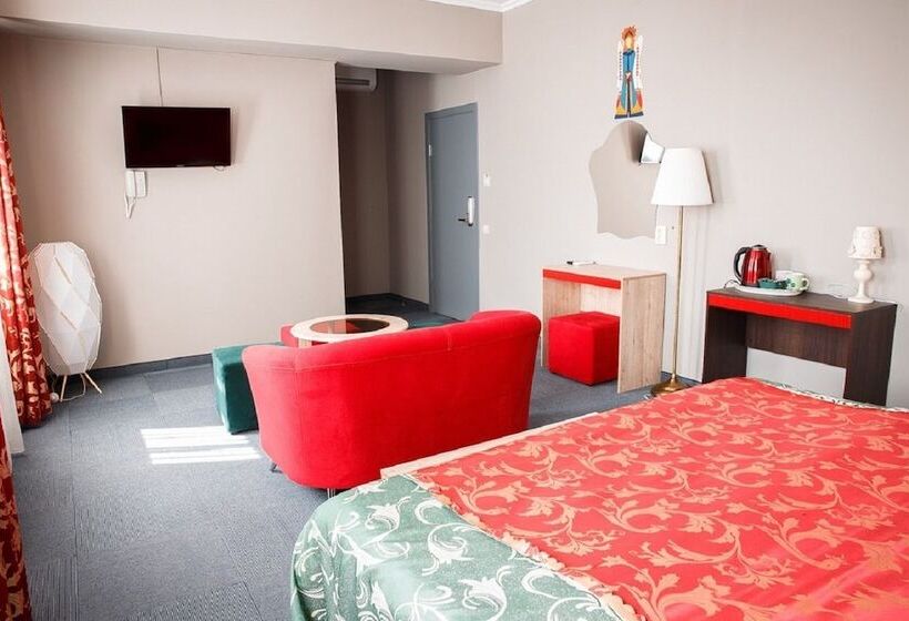 مسافرخانه Raketa