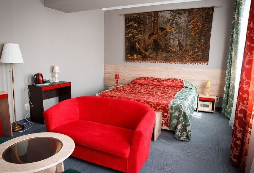 مسافرخانه Raketa